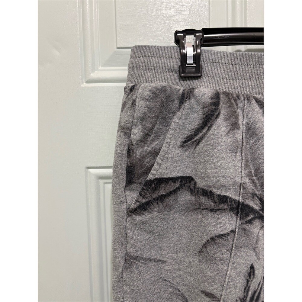 Mossimo Men's Sweat Shorts Size M Heather Gray Black Palm Tree Print - Picture 2 of 9